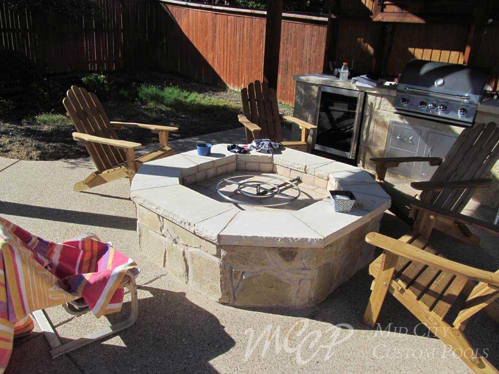 Outdoor Fireplace Fire Pit Builders, Are Fire Pits Legal In Dallas
